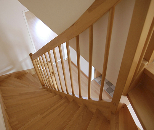 escaleras de madera